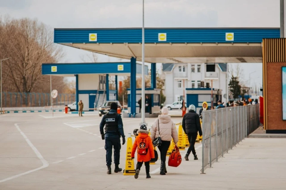В Молдове за последнюю неделю, с тех пор как в страну хлынул поток беженцев из Украины, участились нарушения общественного порядка и дорожно-транспортных происшествий Фото: Погранслужба Молдовы