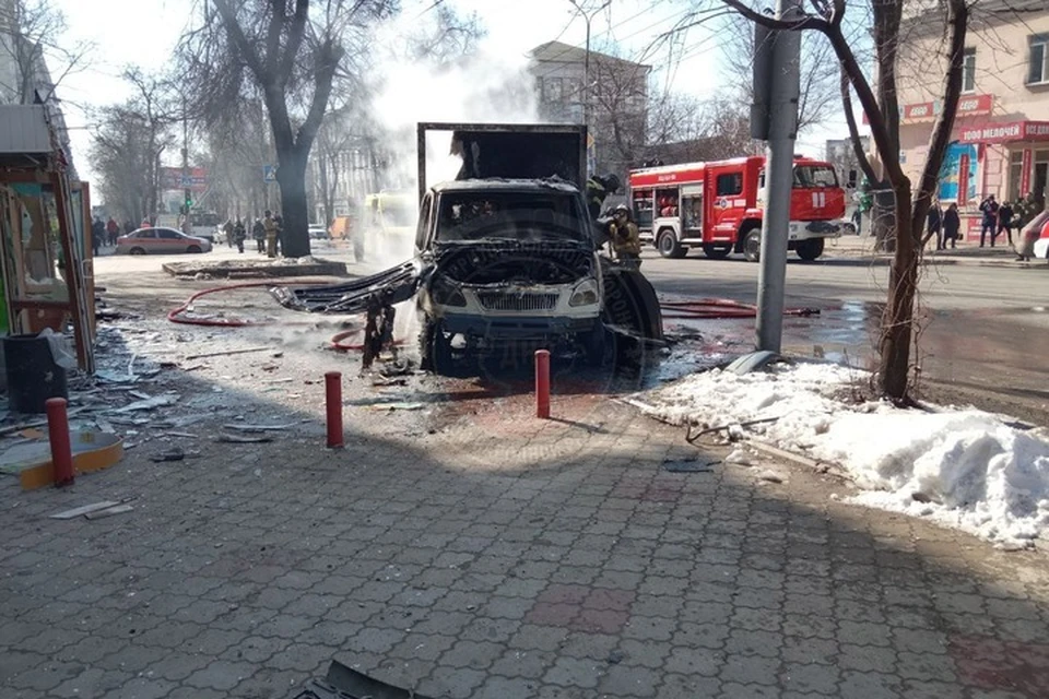 Обломки упали на улицах Артема и Университетская. Фото: ШТО