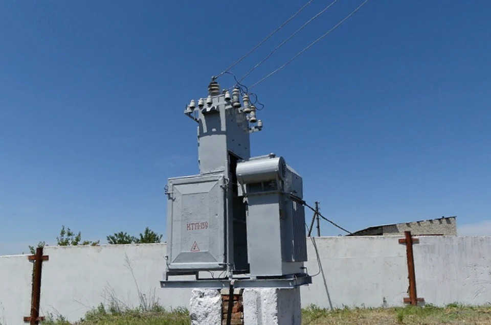 Из-за обстрелов трансформаторы вышли из строя. Фото: mintek-dnr.ru