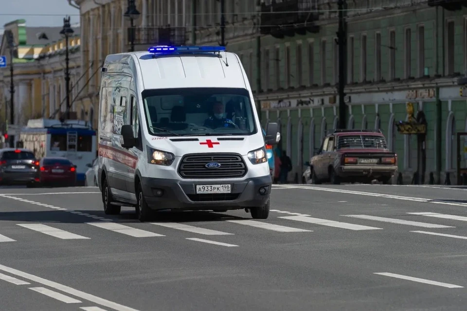 Петербуржцев обследуют на туберкулез в выездном флюорографе