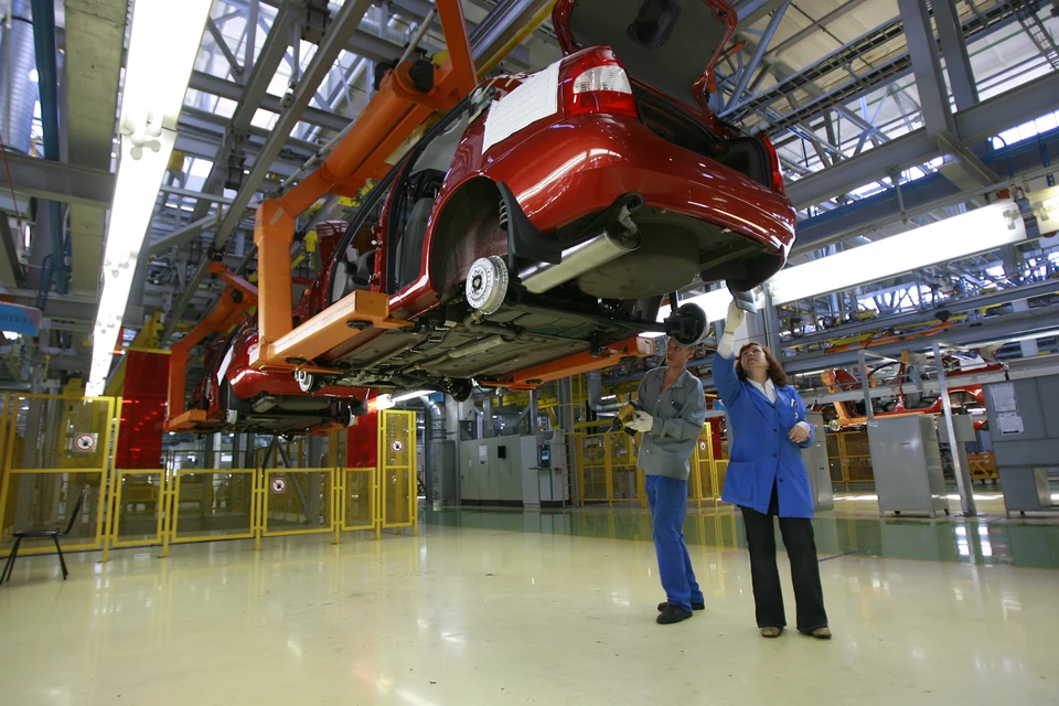 Французская компания Renault приостанавливает производственную деятельность в России