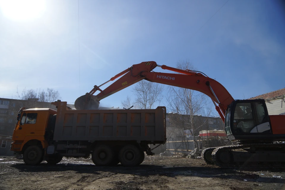 Рабочие вывезли 1650 кубометров строительного мусора. Фото: Архив "КП".