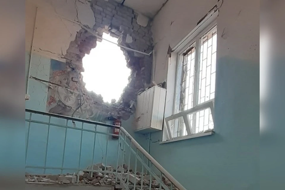 Повреждено здание мясокомбината в Горловке. Фото: ТГ/Приходько РИК