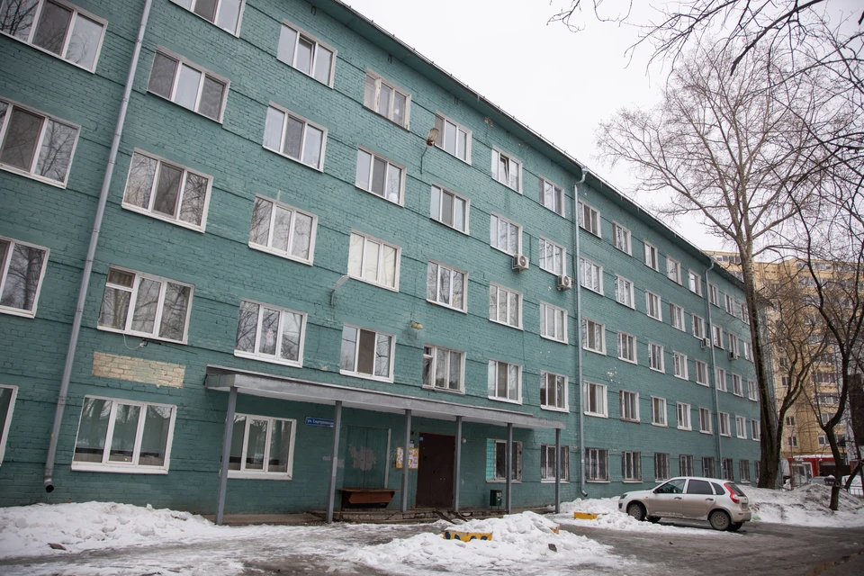 В тот день девочка приехала в гости к бабушке и дедушке, живущим в общежитии на Серпуховской, 8.