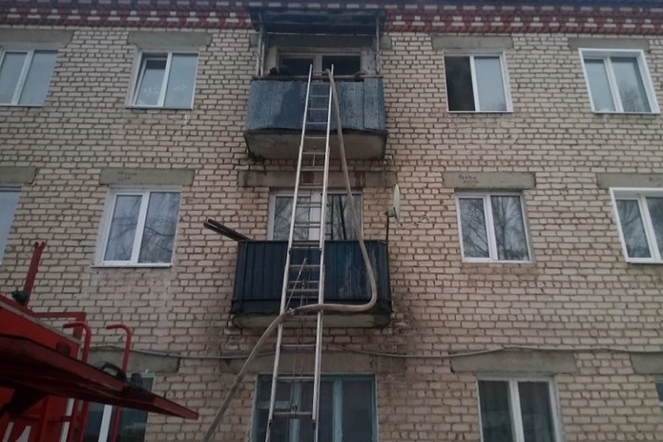 На место оперативно приехали две единицы техники. Фото: ГУ МЧС по Свердловской области