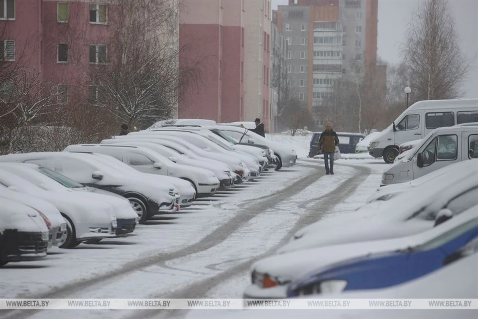 Белорусы проснулись 2 апреля и увидели за окном настоящую зиму. Фото: БелТА