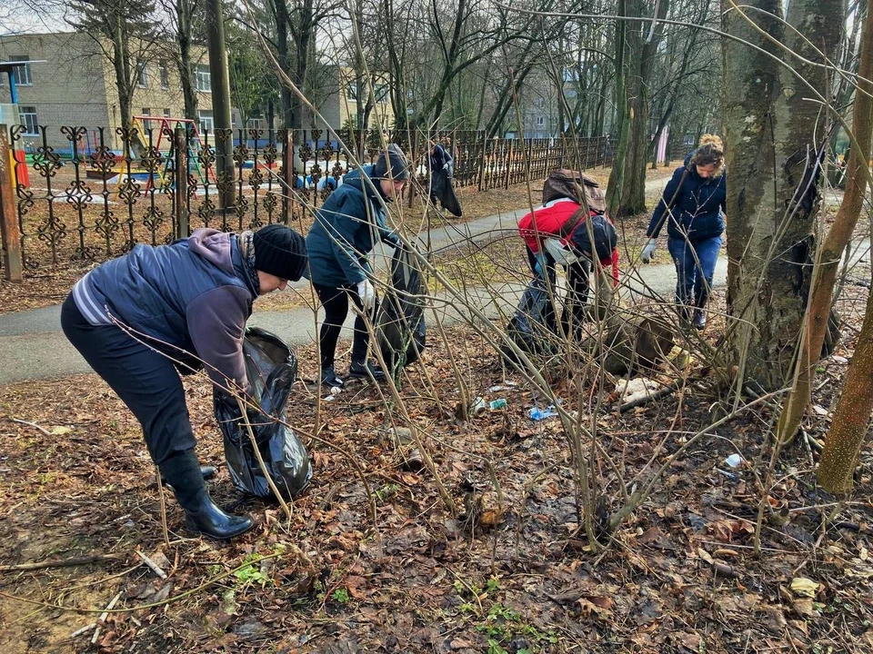 Санитарная очистка. Уборка мусора. Субботник фото. Уборка территории МТЗ. Объявление на субботник уборка территории.