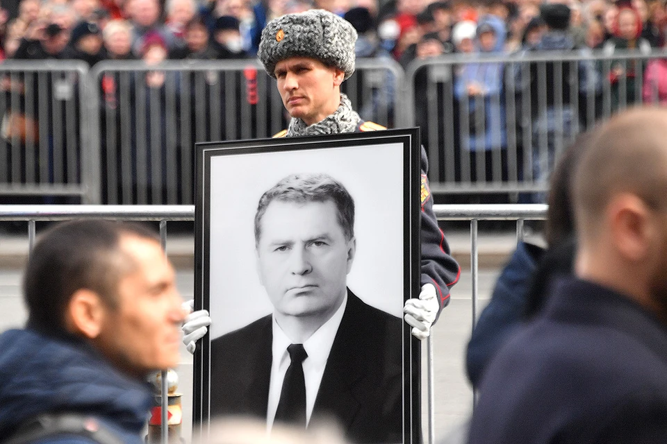 В Москве простились с Владимиром Жириновским, бессменный лидер ЛДПР скончался 6 апреля.