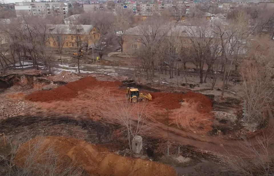 Площадку в поселке Толевом зачищают после сноса дома культуры
