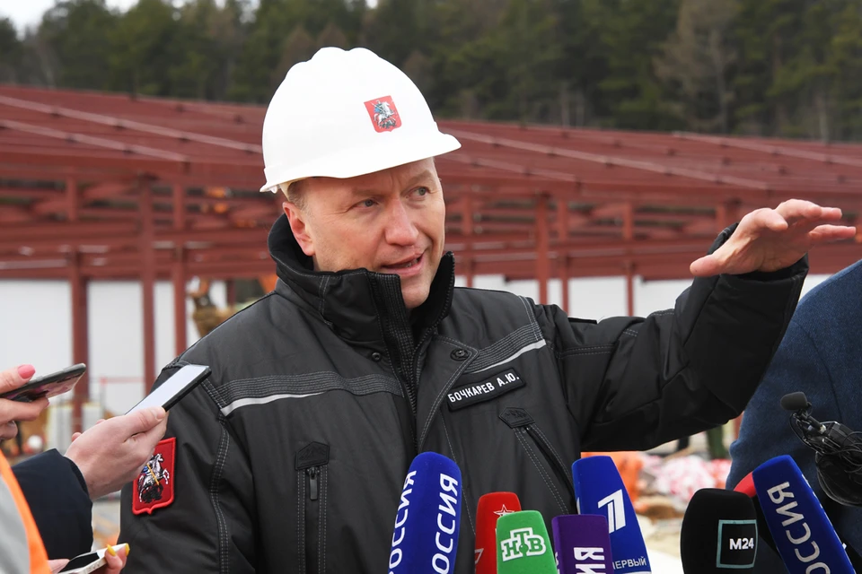 Заместитель мэра города по вопросам градостроительной политики и строительства Андрей Бочкарев рассказал о новом Перинатальном центре мощностью 130 коек, который будет открыт в Коммунарке.