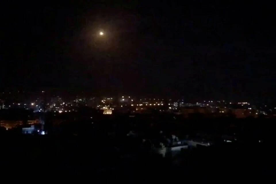 Сирийские средства ПВО уничтожили одну из двух ракет, выпущенных израильскими F-16 по провинции Дамаск