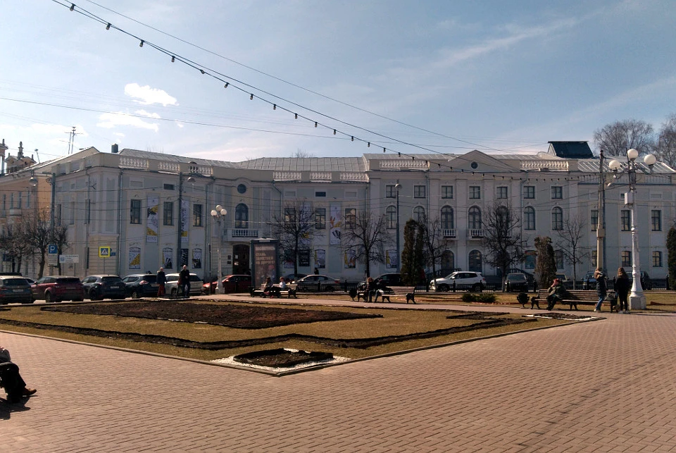 Донецкий театр выступает с двумя спектаклями в Тверском ТЮЗе.