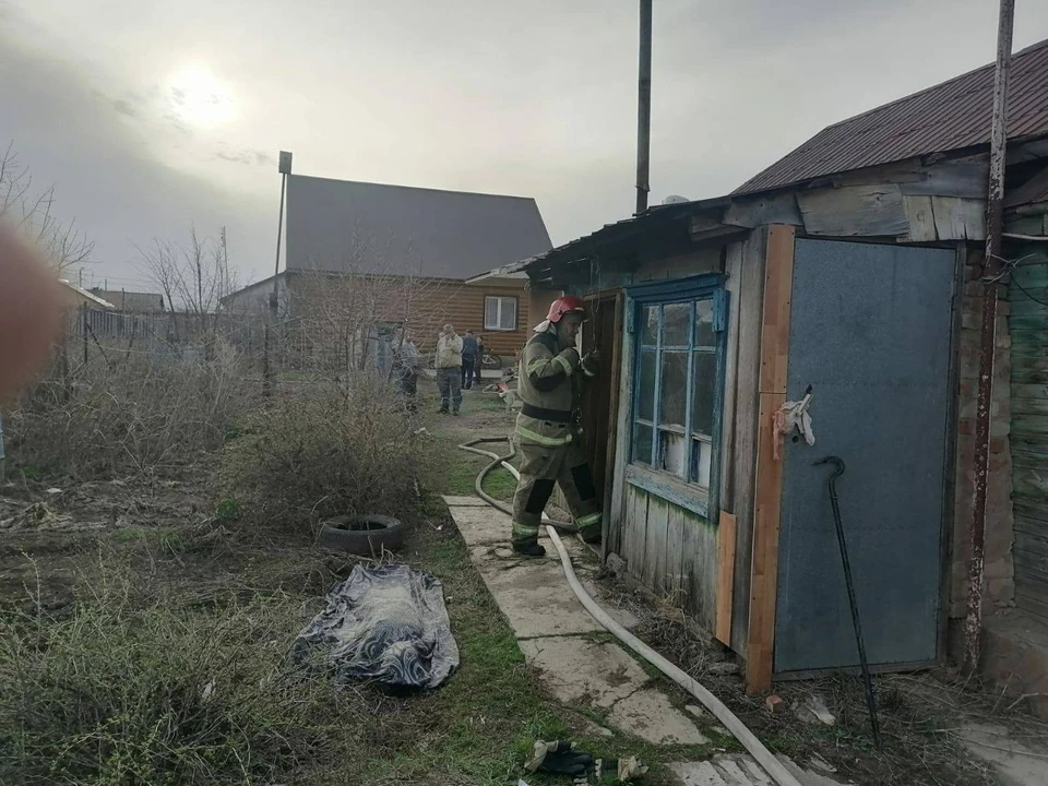 Девочка была еще жива, когда ее обнаружили спасатели