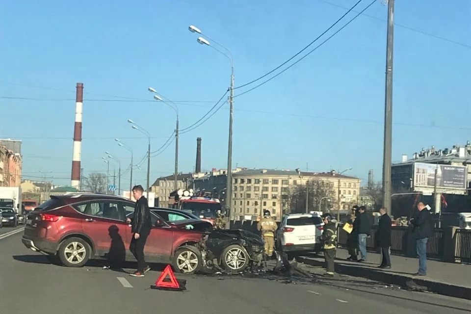 Покажи аварию в питере. Авария Обводный канал Санкт-Петербург.