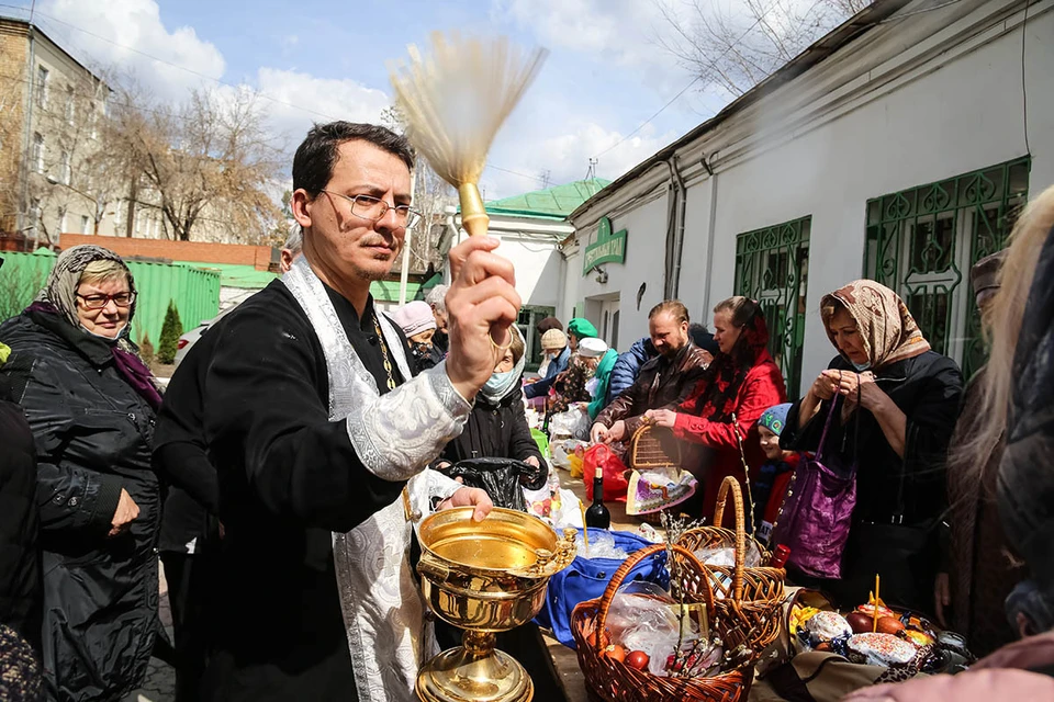 Большинство россиян сообщили, что празднуют Пасху.