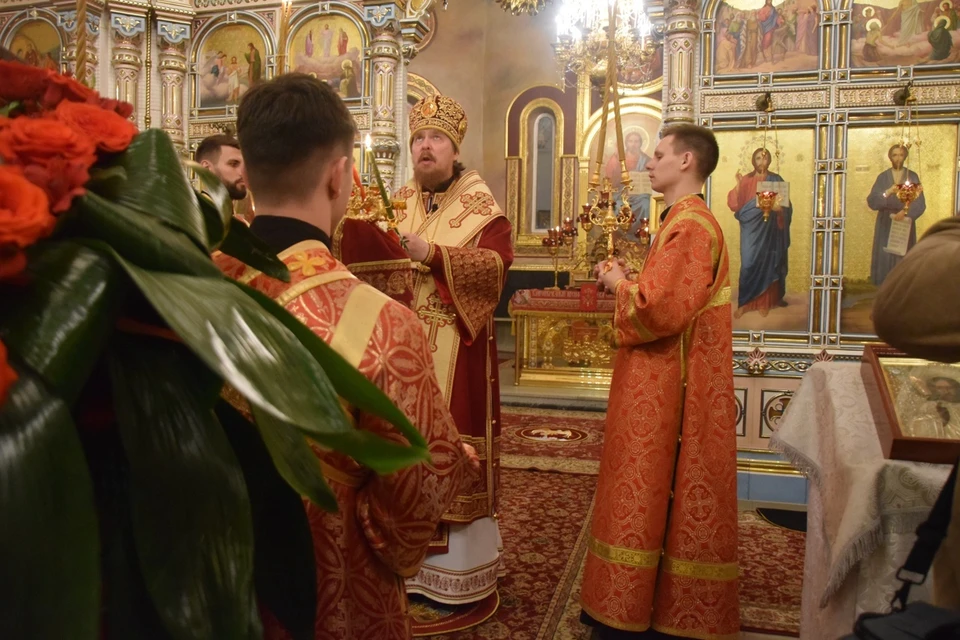 Митрополит Алексий провел пасхальную литургию Фото: Свято-Симеоновский кафедральный собор