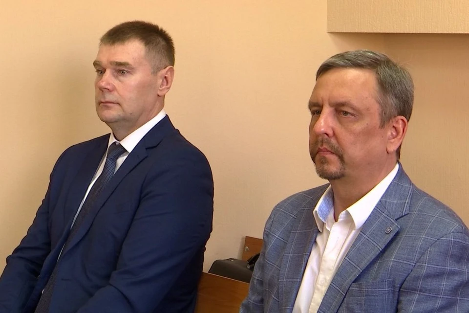 На скамье подсудимых оказались экс-заместитель министра транспорта Новосибирской области Сергей Ставицкий и бывший начальник регионального ТУАДа Михаил Чуманов.