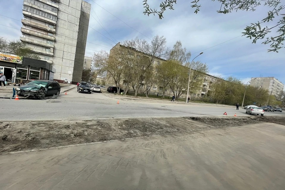 В Новосибирске в столкновении иномарок пострадали двое детей. Фото: ГИБДД по Новосибирску.