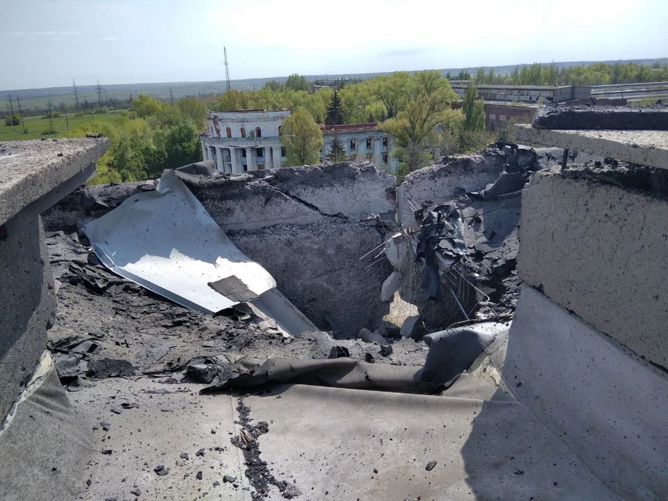 Последствия украинских обстрелов Ясиноватой. Фото: Дмитрий Шевченко