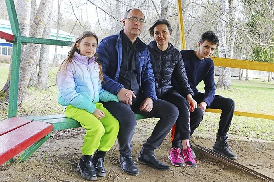 Семья беженцев из Изюма о подготовке ко Дню Победы: «На Украине у нас отняли 9 Мая»