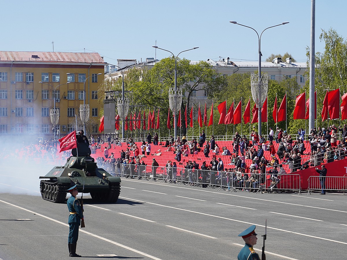 Парад Победы в Самаре 9 мая 2022 года: прямая онлайн-трансляция с площади  Куйбышева - KP.RU