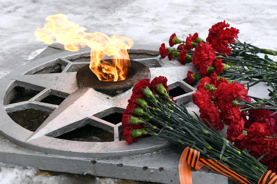 Вечная слава сражавшимся за Родину с фашизмом.