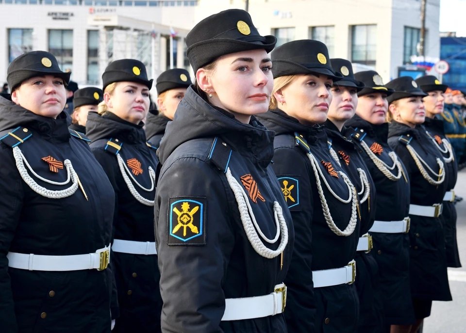 Женский полк парад победы