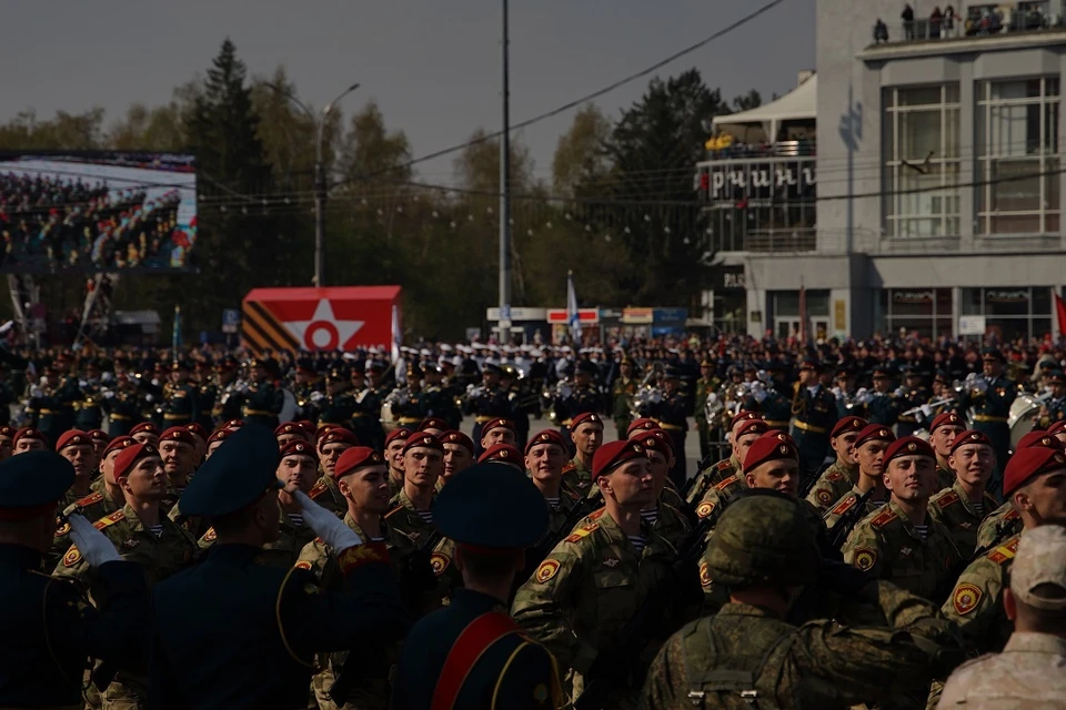 В Новосибирске прошел Парад Победы.
