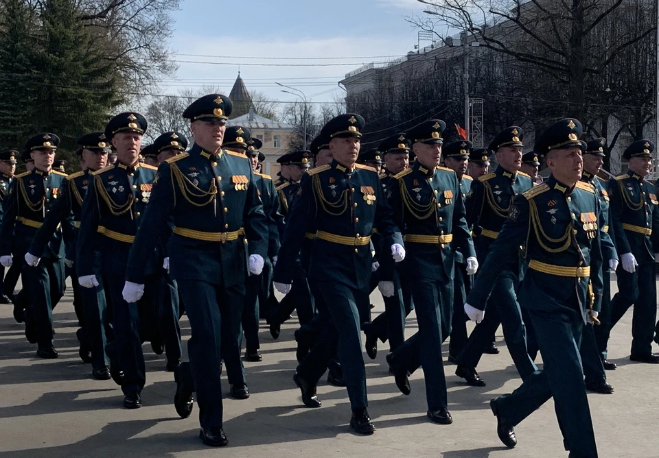 Парад Победы в честь 77-й годовщины окончания Великой Отечественной войны прошёл в Смоленске.