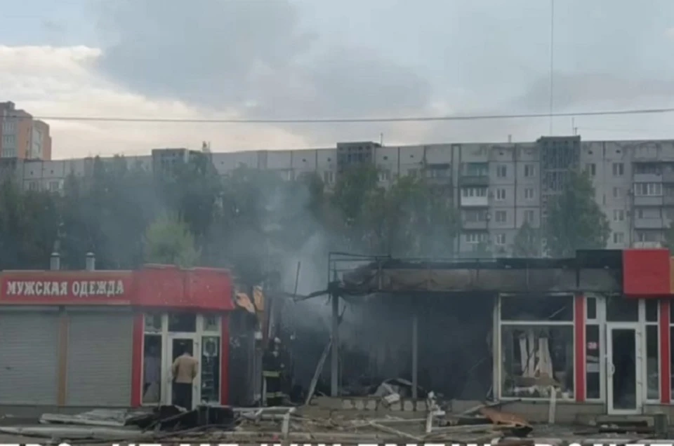 Последствия обстрела рынка «Меркурий» в Кировском районе столицы. Фото: ТГ/Кулемзин