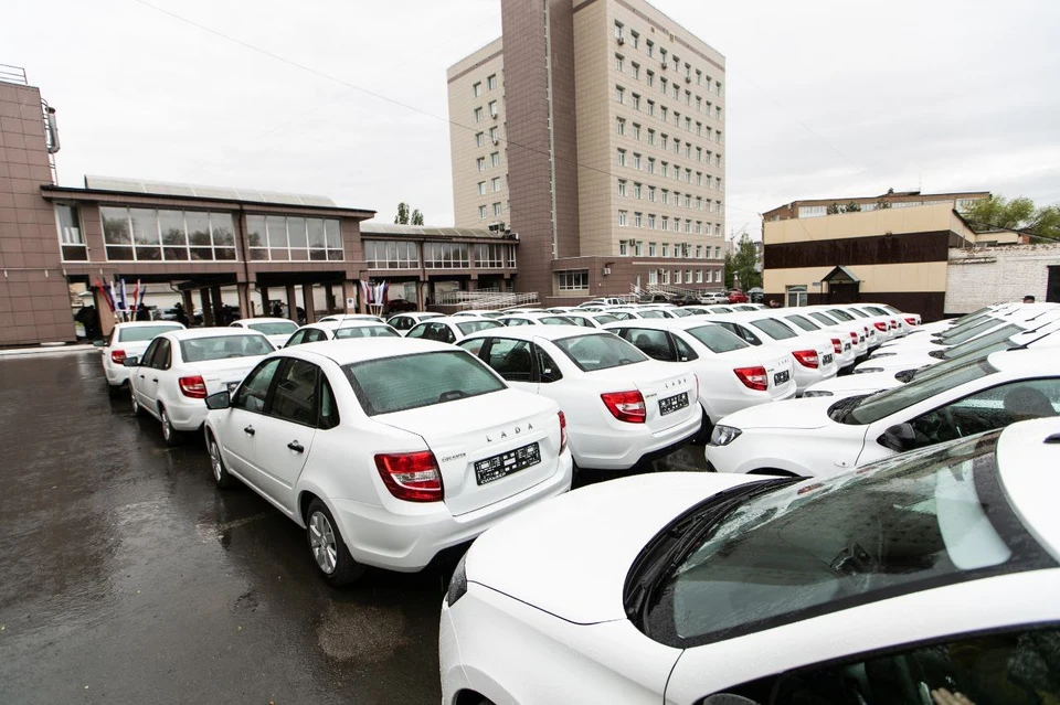 В начале мая поликлиникам было передано 46 новеньких авто