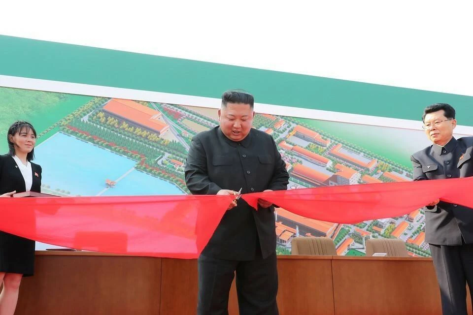 Ким Чен Ын заявил о "крупнейшем потрясении" в истории КНДР из-за распространения инфекции