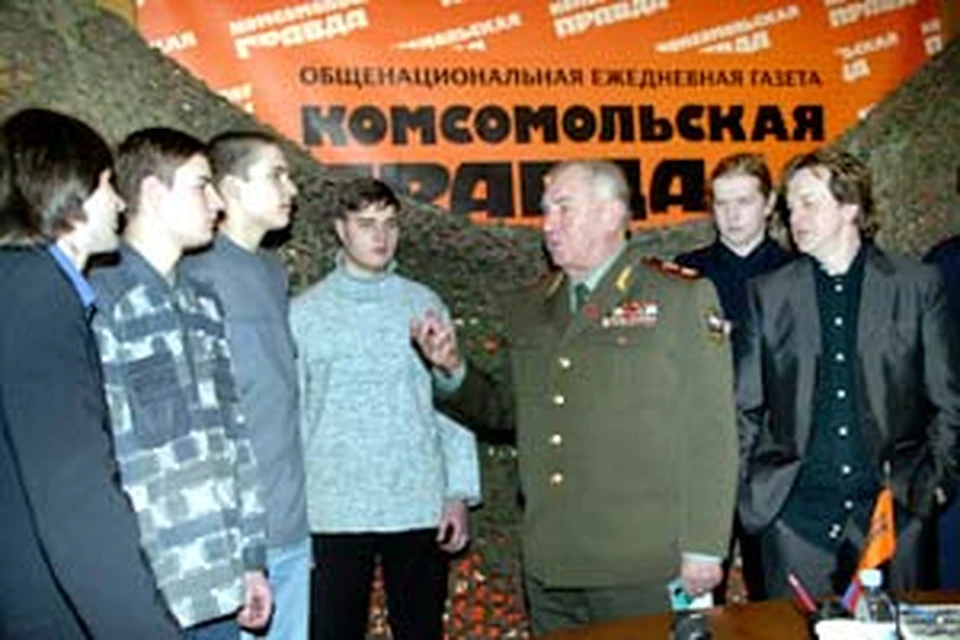 Маршал Советского Союза Дмитрий Язов: «В армии, сынки, всякое бывает, но драться по каждому поводу - глупо!»