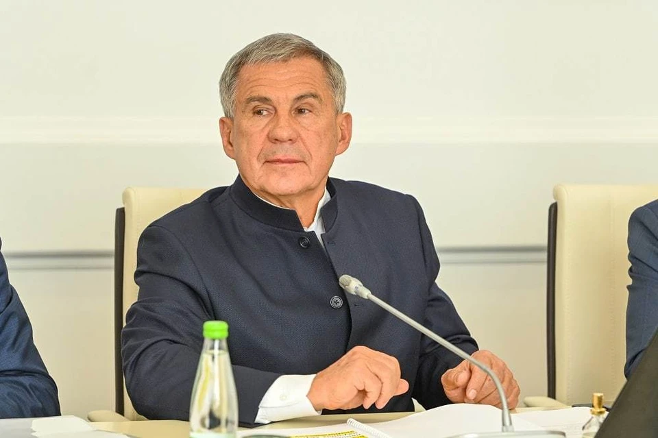 Глава региона выразил надежду, что граждане с удовольствием и пользой отметят праздник. Фото: пресс-служба президента Татарстана