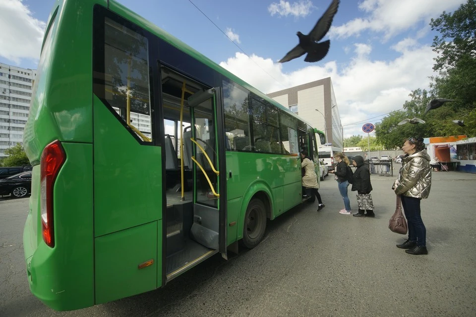 В Новосибирске начали курсировать автобусы с кондиционерами.
