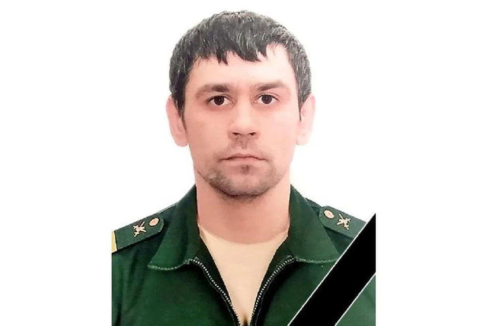 В Ярославле сегодня, 25 мая, прощаются с военнослужащим Денисом Салатиным