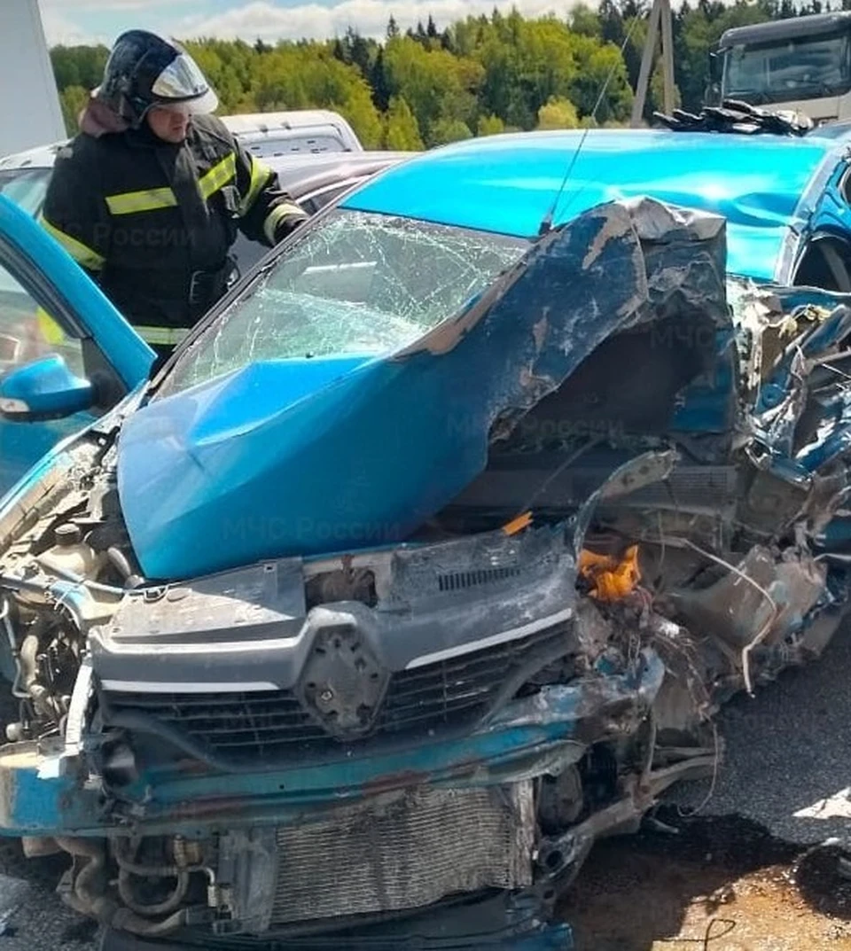 В больницу попали 40-летний водитель «Рено» и 54-летний водитель «Лады».