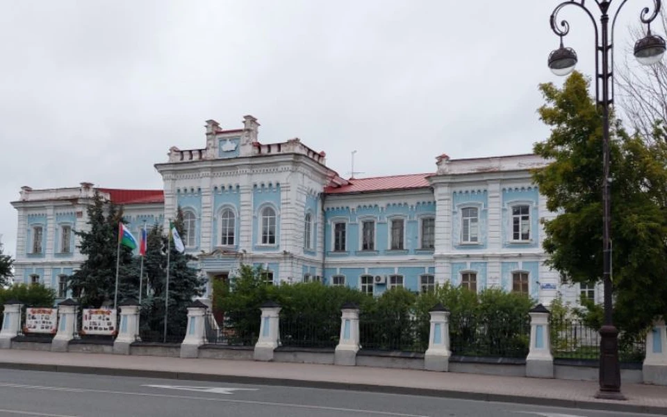 В Тюмени за взятки судят доцента крупного вуза.