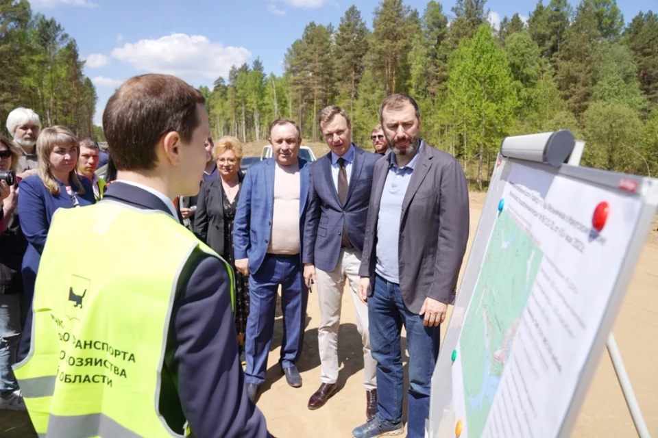 Депутаты ЗС оценили работы по Мельничному тракту, где идет реконструкция дороги.