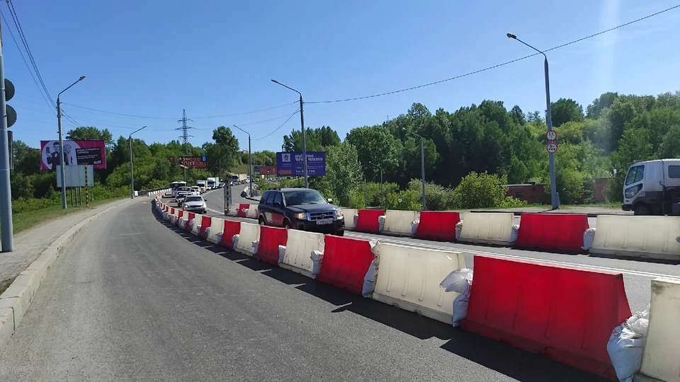 По состоянию на 9 утра, затор по Шегарскому тракту растянулся на 4 километра.