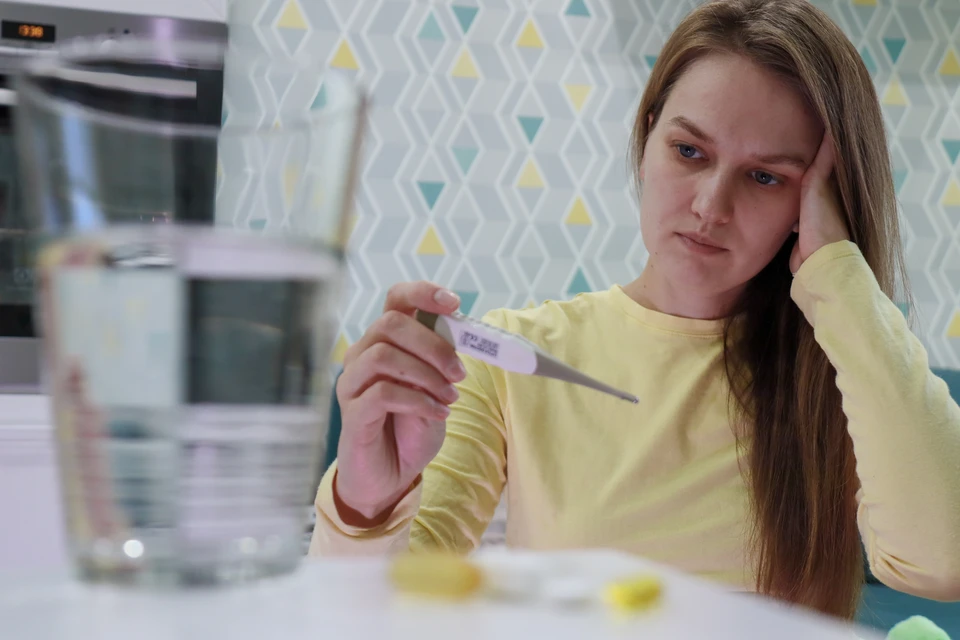 Среди симптомов оспы обезьян – повышенная температура тела, но главное, конечно, это высыпания на коже.