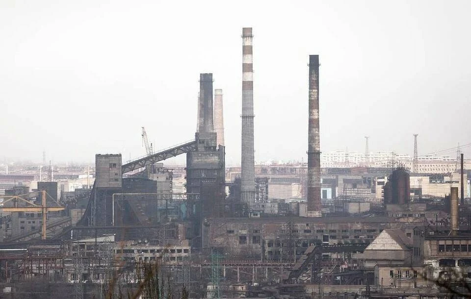 В подземельях "Азовстали" нашли фургон с 152 телами погибших боевиков Фото: Сергей Бобылев / ТАСС