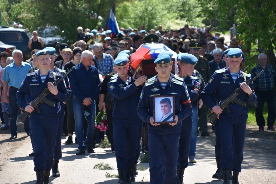 В Спасском районе похоронили рядового Никиту Тивилева, погибшего на Украине. Фото: «Спасские вести».