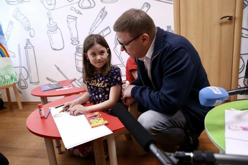 И плавание, и рисование, и лего - дошкольники могут выбрать занятие по душе в детском саду. Фото: пресс-служба губернатора.