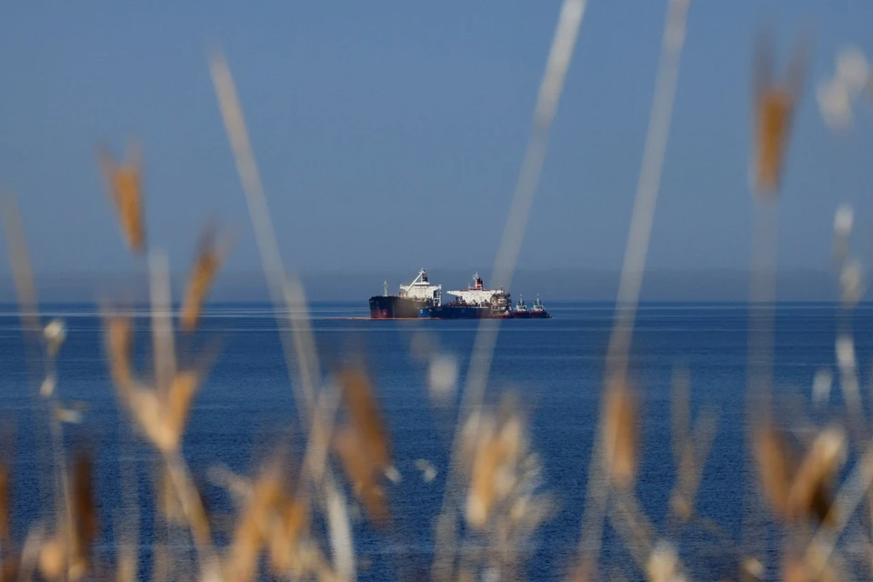 Греция, похоже, играет с отсрочкой отгрузки иранской нефти с судна Lana, которое было задержано в апреле
