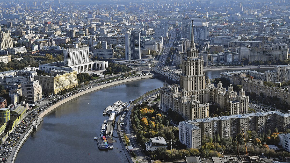 Самые захватывающие виды на Москву. И абсолютно бесплатно! Как мы попали на  секретную смотровую площадку - KP.RU