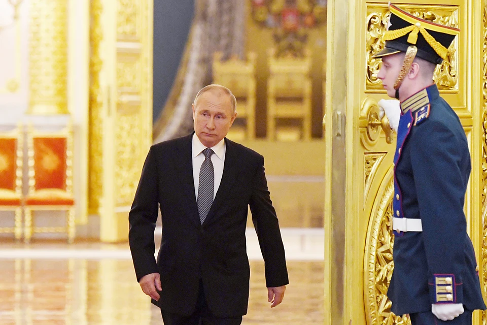 Владимир Путин пообещал и дальше «развивать и укреплять наши Вооруженные силы. Фото: Кирилл Каллиников/POOL/ТАСС