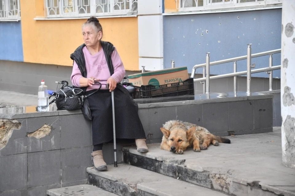 По квартирам в домах на улице Бела Куна ходят торговцы, которые пытаются продать доверчивым пенсионерам оборудование.