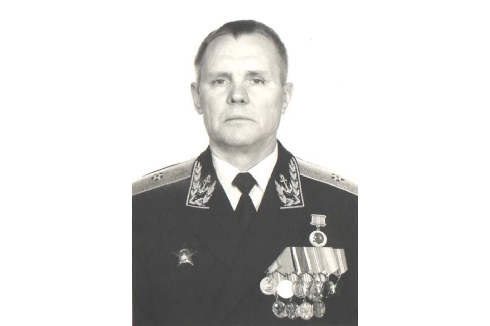 Контр-адмирал Владимир Частухин.