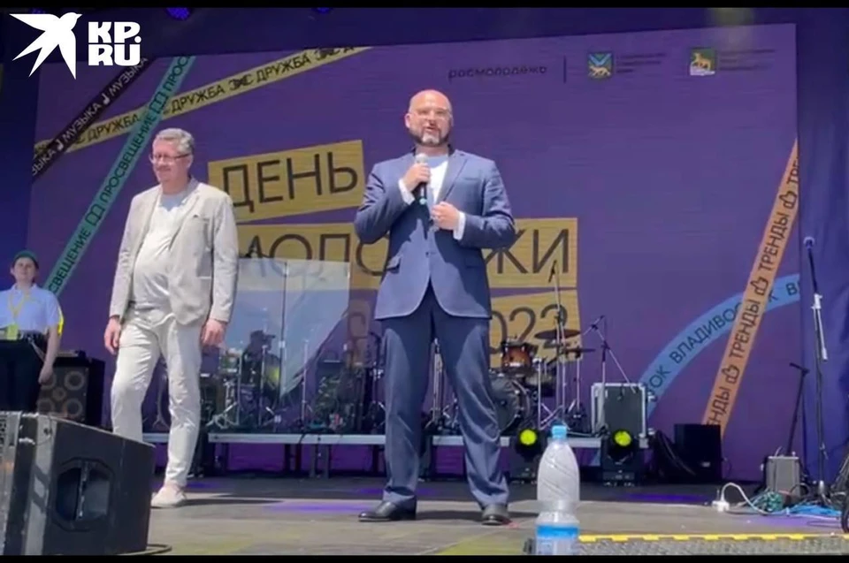 Мэр выступил пере жителями Владивостока.